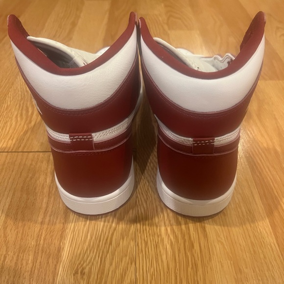 Air Jordan 1 OG Hi Team Red - Picture 6 of 9